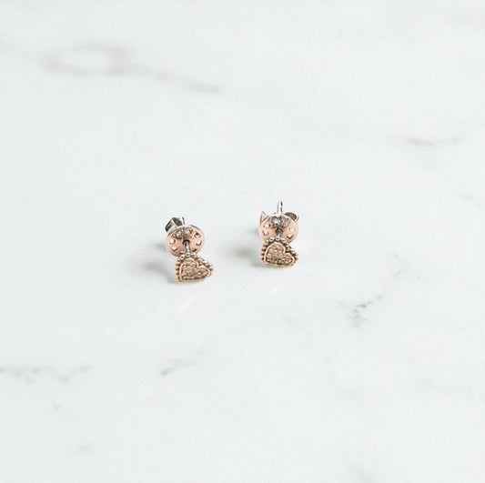 14K White Gold Diamond Heart Stud Earrings 0.12Ct / 2.1gr