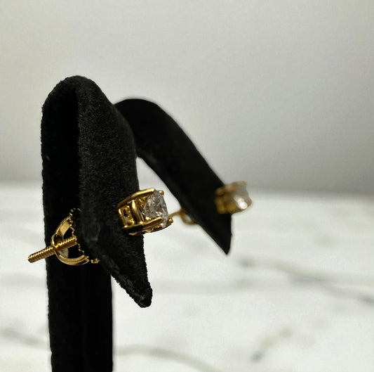 14K Yellow Gold Diamond Luxury Stud Earrings Ct Dia / 1.08gr