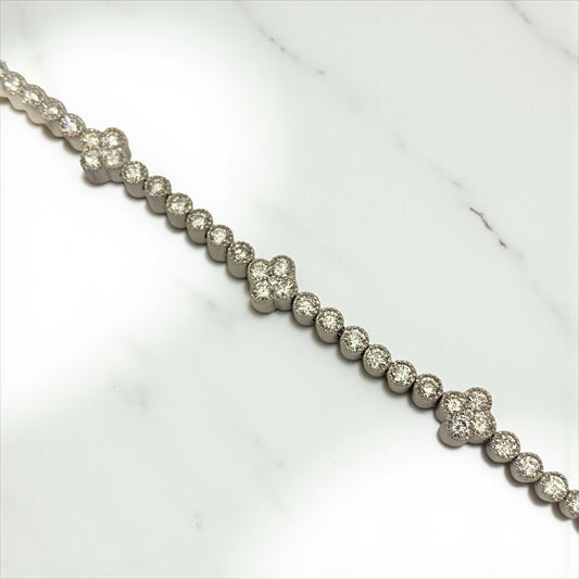 14K White Gold Diamond Tennis-Clover Bracelet 2.49Ct Dia / 15.05gr / 2.9mm / 6 3/4in