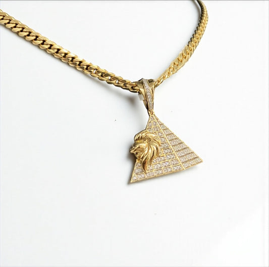 Lion Piramide Pendant 10K Yellow Gold 0,25ct / 4.3gr