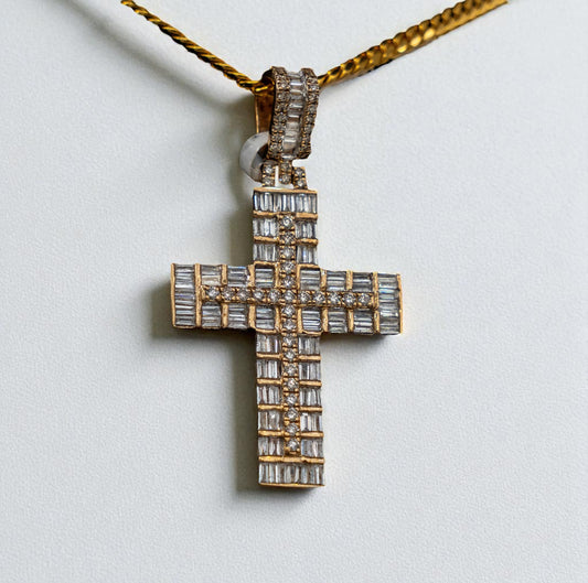 Cross Pendant 10K Yellow Gold With Diamond Baguette / 6.8gr