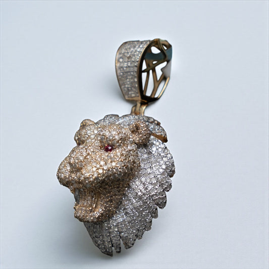 Lion Diamond Pendant 10K Yellow Gold / 12.8gr
