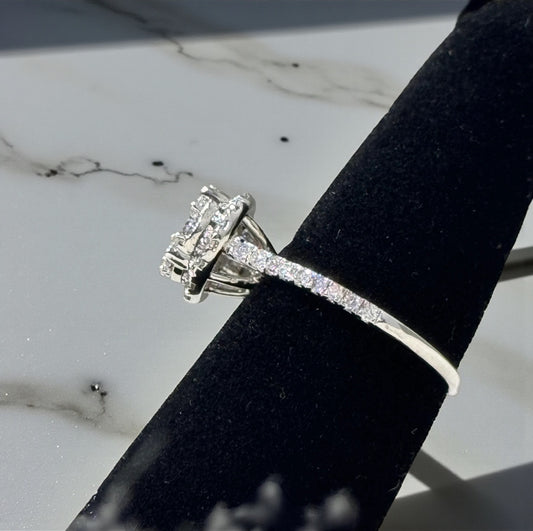 14K White Gold Diamond Flower Engagement Ring 1.18Ct Dia / 3.6gr / Size 6.5