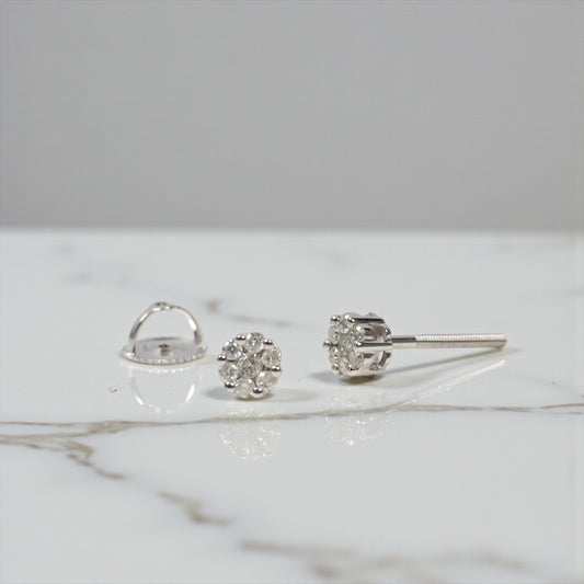 14K White Gold Diamond Flower Stud Earrings 0.29Ct Dia / 1.12gr