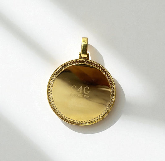 10K Yellow Gold Diamond Memorial Pendant 1.9Ct Dia / 7.65gr / 2-1.5in