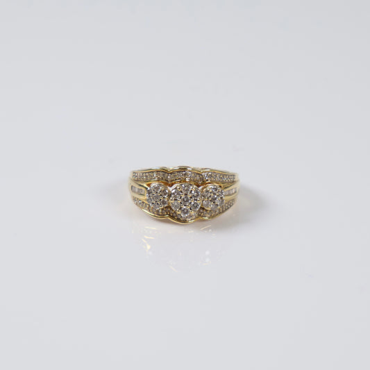10K YG Diamond Luxury Flowers Rings / 3.7gr / Sz 7 / Ct Dia