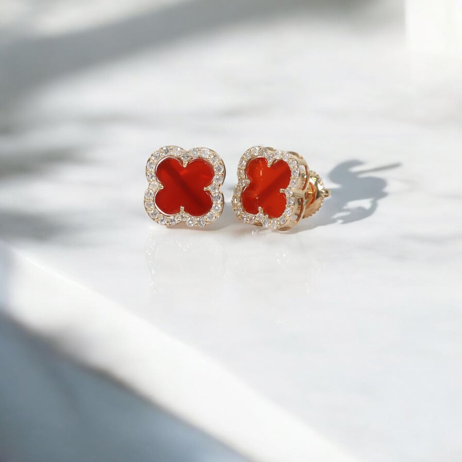 14K YG Red Clover Stud Earrings / 2.08gr / 11mm / 0.47Ct Dia
