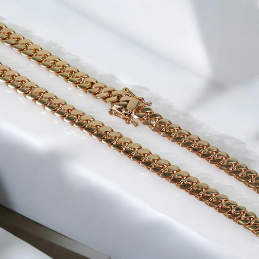 10K YG Cuban Links Chain / 128.74gr / 8.9mm / 24in /