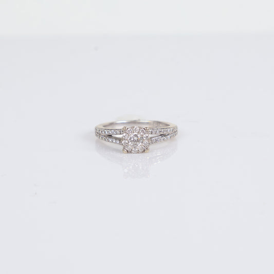 Women Engagement Ring 14K White Gold With Diamonds / 3.5gr / Size 6.5