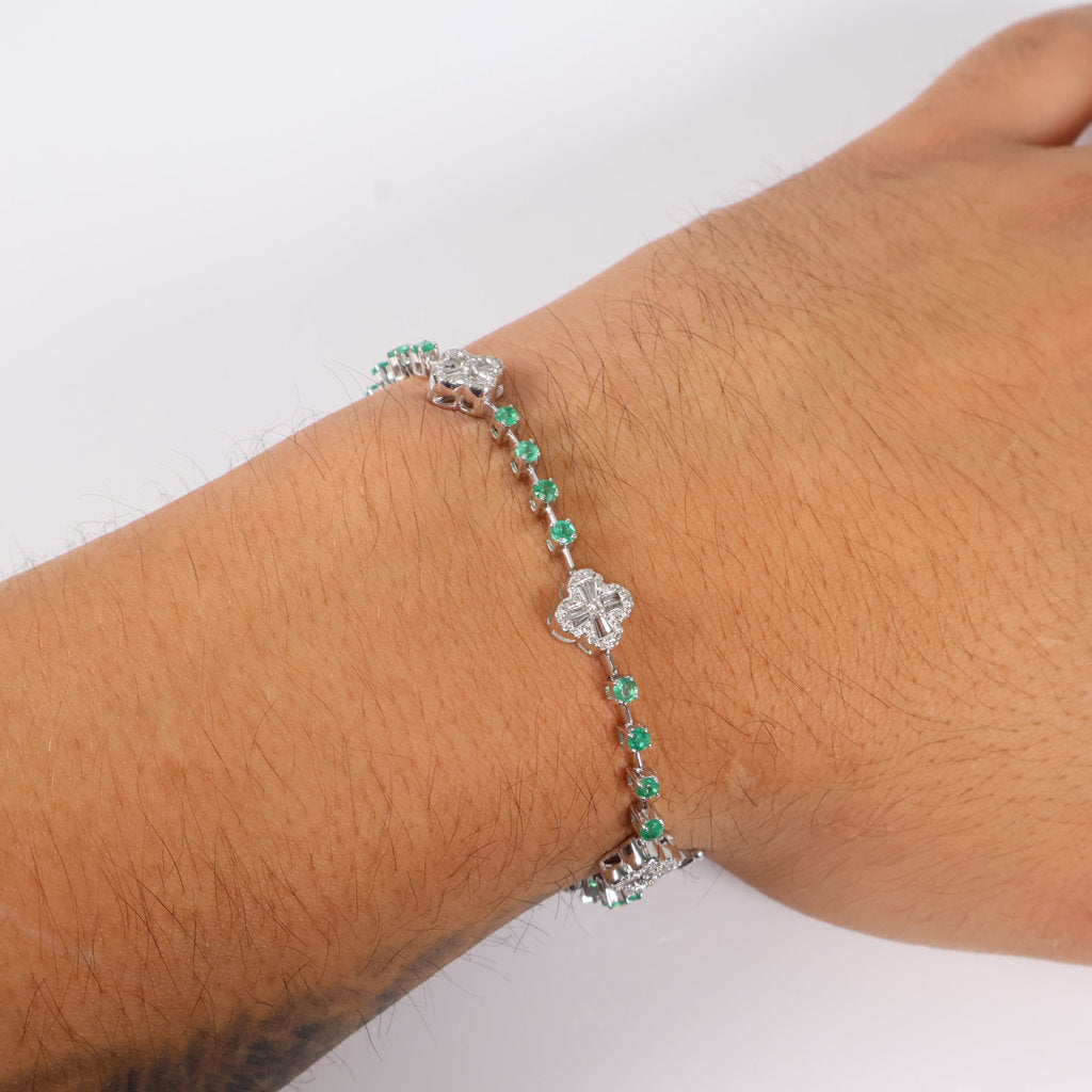 14K WG Diamond Clover With Emerald Bracelet / 11.3gr / 2.5mm / 7in / 1.40Ct / VS2-SI / G-H / 2.05Ct Eme
