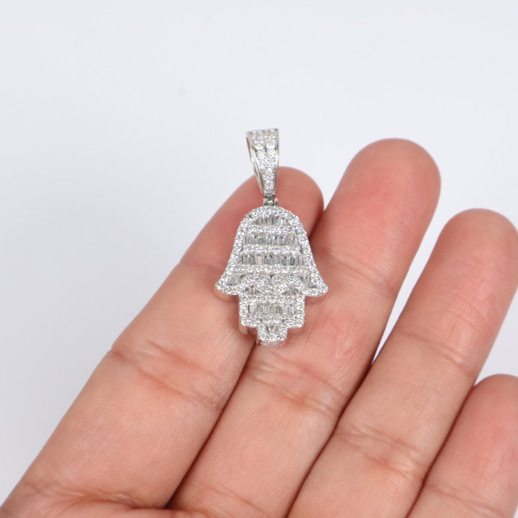 10K WG Diamond Hamsa-Hand Pendant / 4.3gr / 1.5in / 1Ct Dia