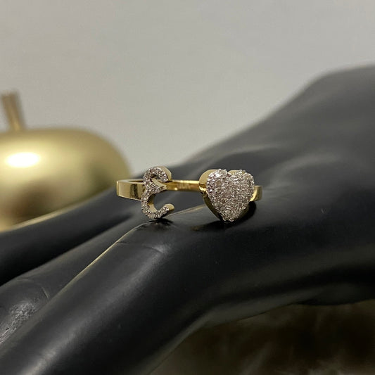 10K Yellow Gold Diamond Heart - Letter E Ring 0.17Ct Dia / 1.6gr / Size 6.5