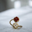 14K Yellow Gold Flower White/Red Ring / 2.2gr / Size 7.5