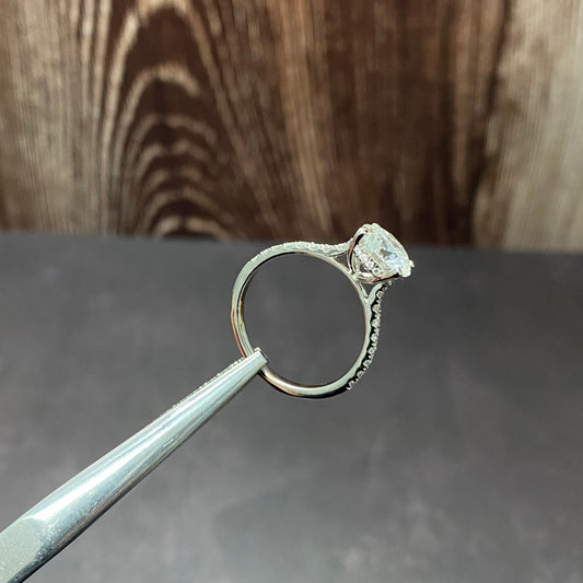 14K White Gold Lab Diamond Round Brilliant Engagement Ring 1.60Ct Lab Dia Vs / 3.04gr / Size 6 3/4