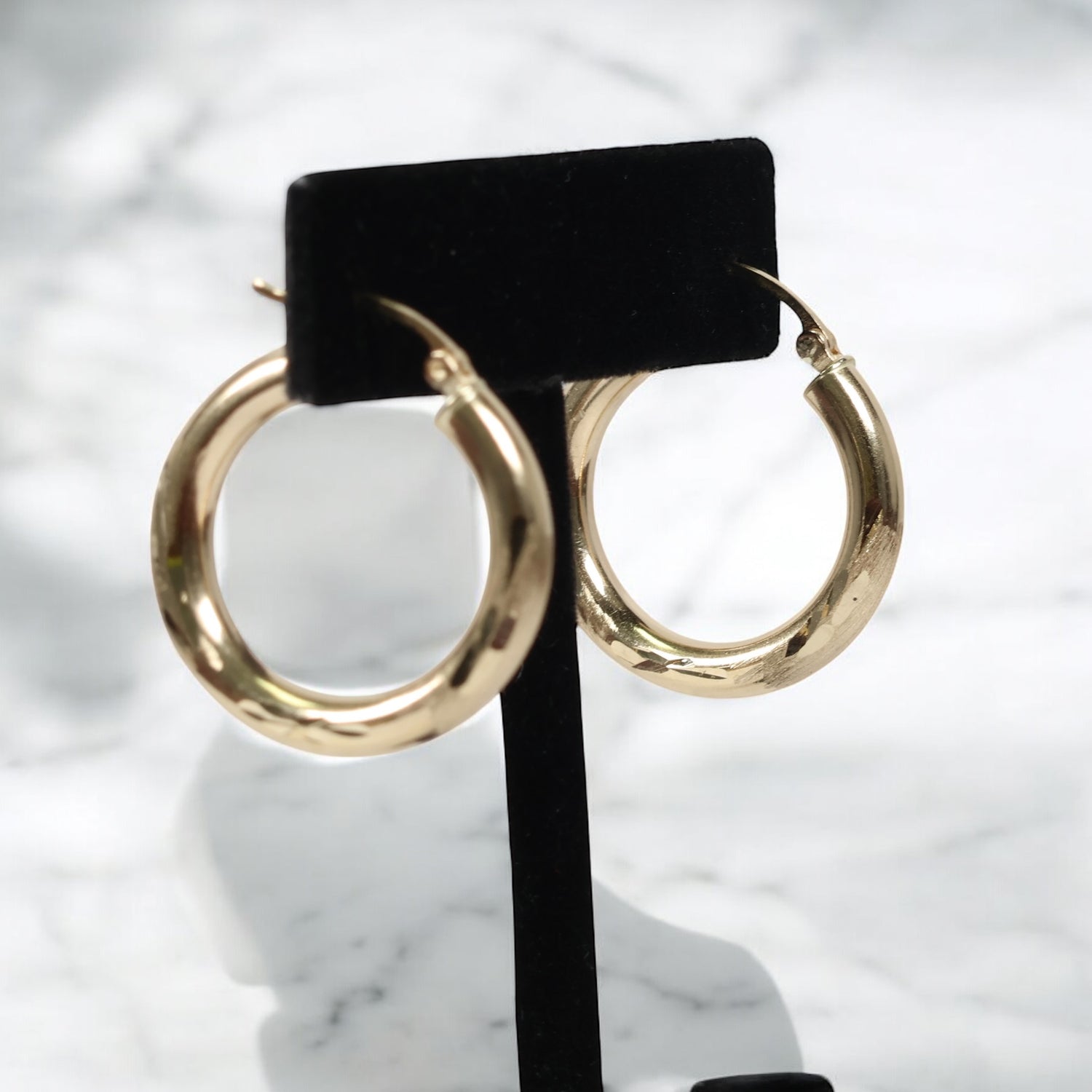 14K YG Luxury Hoop Earrings / 2.47gr / 1in /