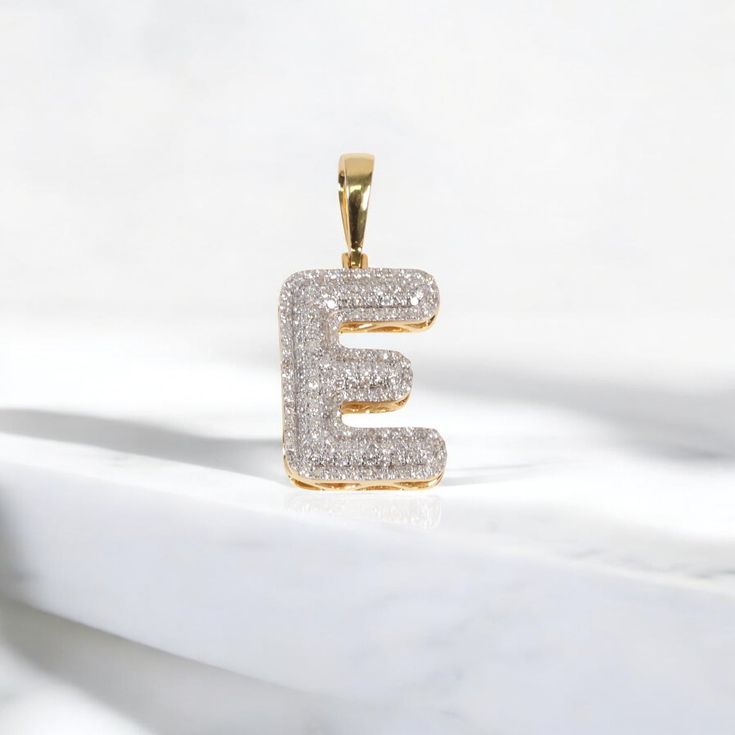 10K YG Diamond Letter E Pendant / 2.3gr / 1.1in / 0.47Wt Dia