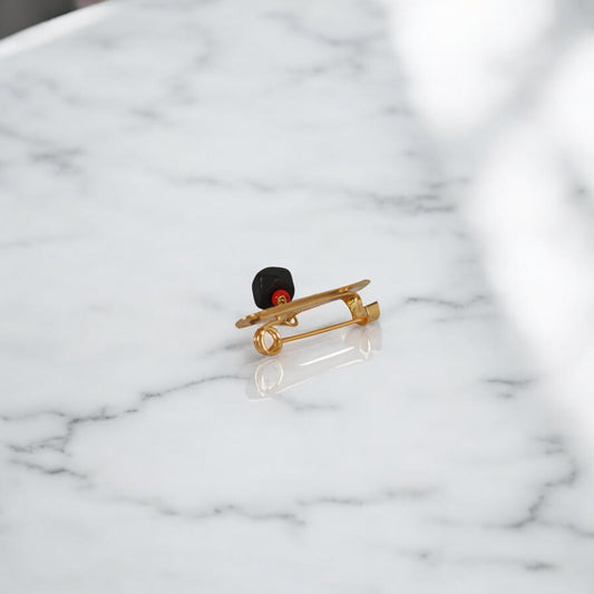 10K YG plate Azabache Brooch / 0.5gr / 0.8in /