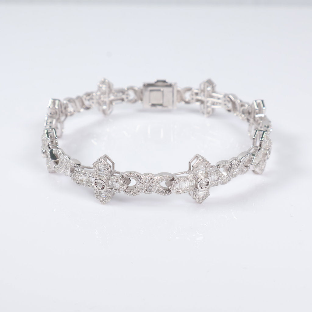 10K WG Diamond Cross-Infinite Bracelet / 16.7gr / 6.4mm / 8in / 4.35Ct / VS2-SI / G-H