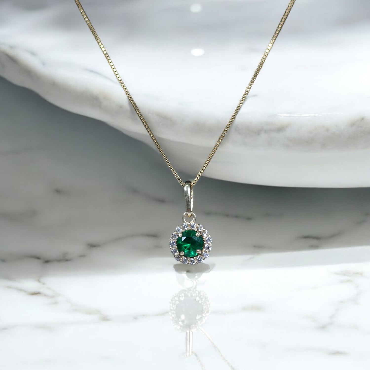 18K YG Luxury Circle Set Jewelry /  / 0.5mm / 16in / Green/White Zircons