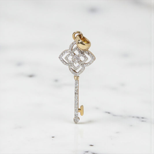14K YG Diamond Key-Flower Pendant / 4.16gr / 1.7in / Wt Dia
