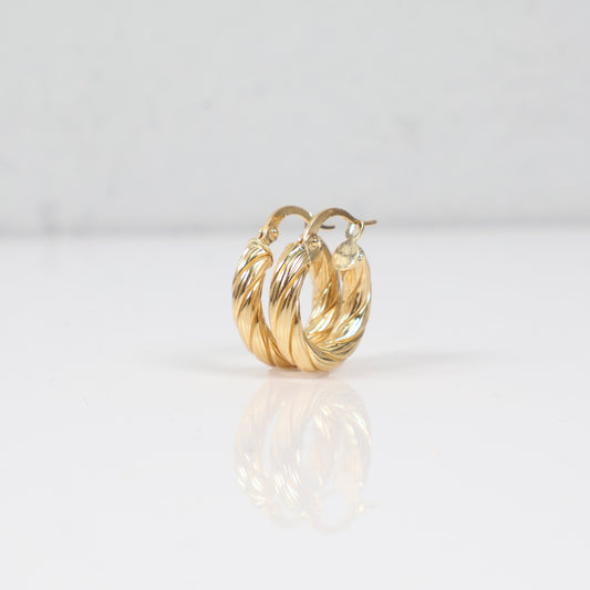 18K Yellow Gold Luxury Hoop Earrings / 2.8gr