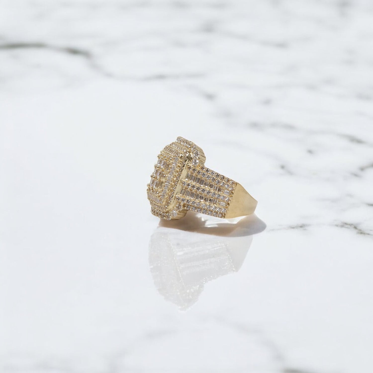 10K YG Luxury Rectangle Rings / 9.3gr / Sz 11 / White Zircons