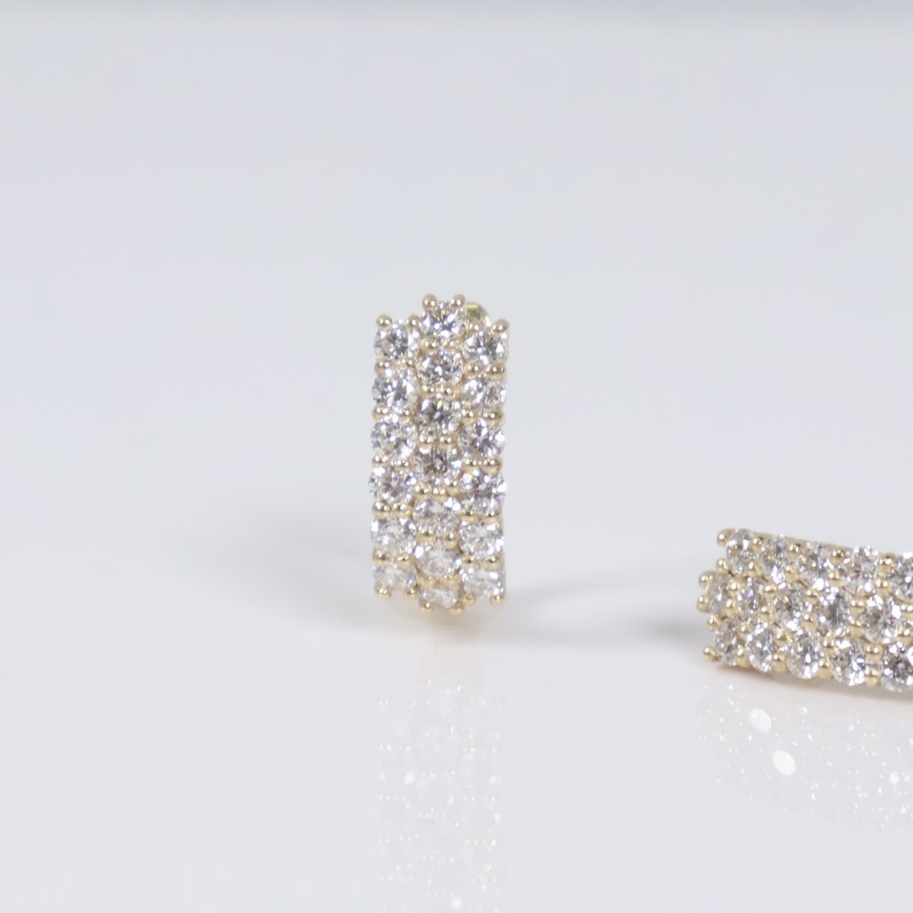 14K YG Lab Diamond Huggy 3 Row Hoop Earrings / 3.26gr / 0.5in / 1.15Ct Lab Dia / H / VS