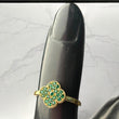 18K Yellow Gold Trevol Ring With Green Zircons / 2.4gr / Size 7 1/4