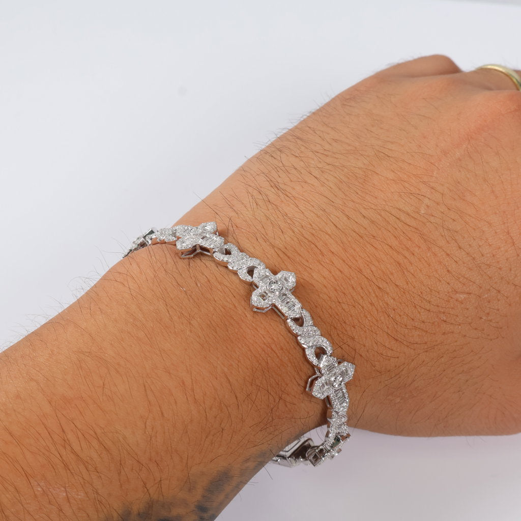 10K WG Diamond Cross-Infinite Bracelet / 16.7gr / 6.4mm / 8in / 4.35Ct / VS2-SI / G-H