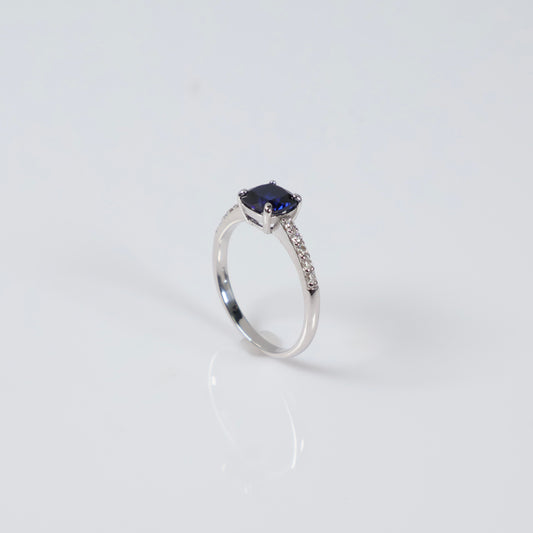 18K WG Cushion Cut Fashion Engagement Ring / 2.2gr / Sz 5 3/4 / Blue-White Zircons