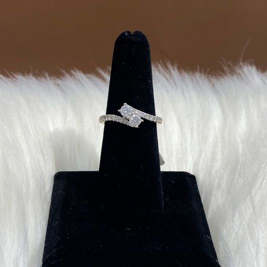 14K White Gold Diamond Fashion Engagement Ring 0.70Ct Dia / 3.8gr / Size 6.5