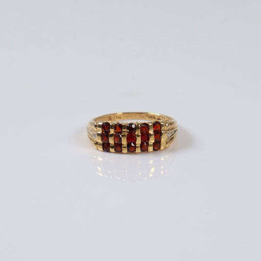 10K YG Luxury Rings / 2.5gr / Sz 7 1/4 / Red-White Zircons
