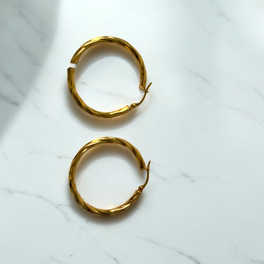 10K Yellow Gold Braided Fashion Hoop Earrings / 1.6gr