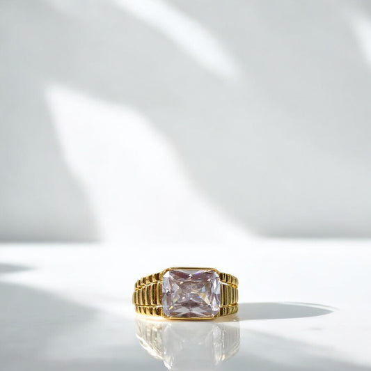 14K Yellow Gold Luxury Ring With Zircon / 5.2gr / Size 10