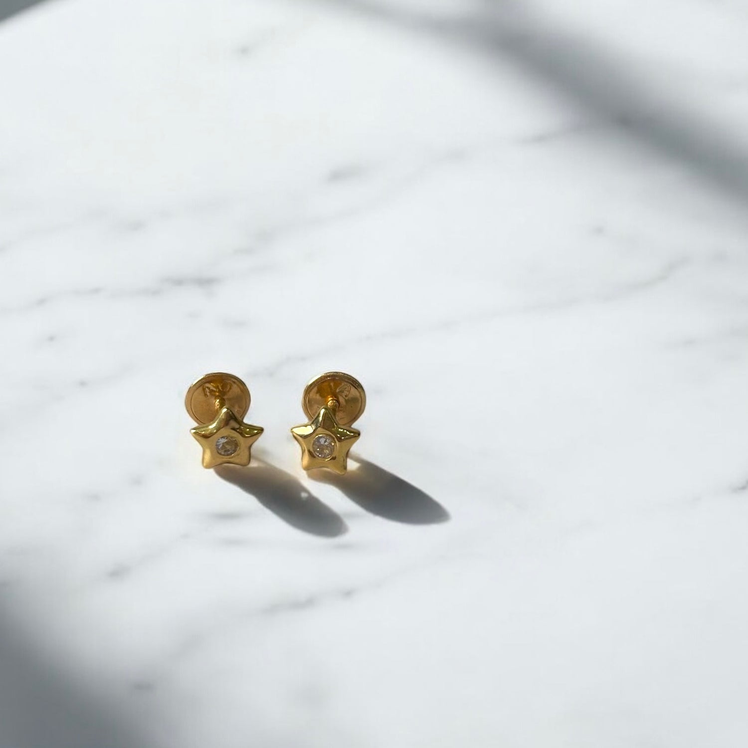 18K Yellow Gold Star Stud Earrings With Zircons / 0.5gr
