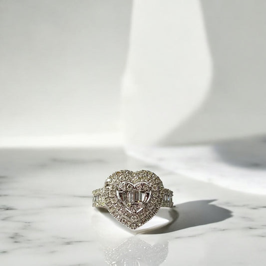 14K White Gold Diamond Heart Ring 1,24Ct Dia / 5,2gr / Size 7
