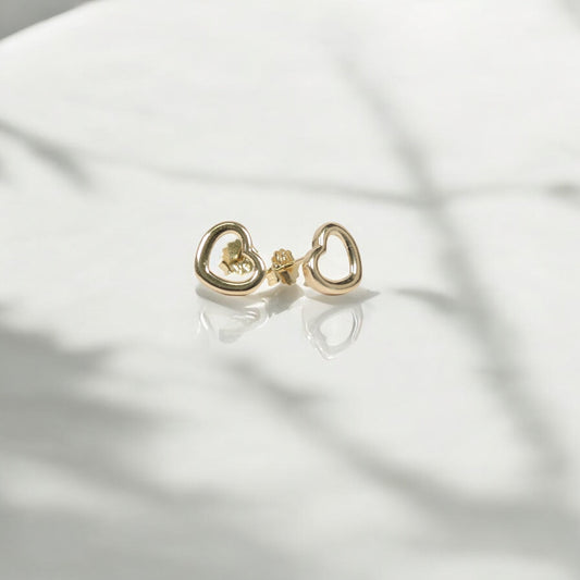 14K YG Silhouette Of Heart Stud Earrings / 1.23gr / 10mm /