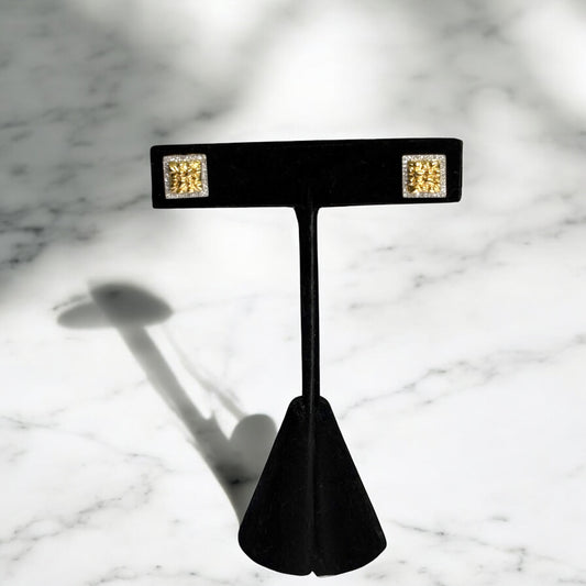 10K Yellow Gold Diamond Stone Stud Earrings 0.17Ct / 2.6gr