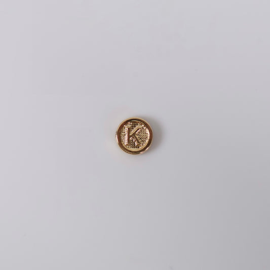 18K YG Letter K Textured Circle Ironwork / 0.2gr / 7mm /
