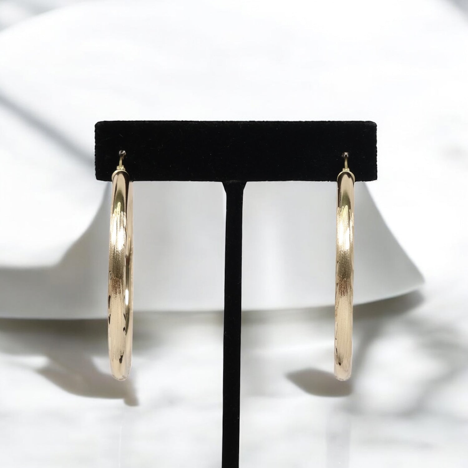 14K YG Luxury Hoop Earrings / 4gr / 1.6in /
