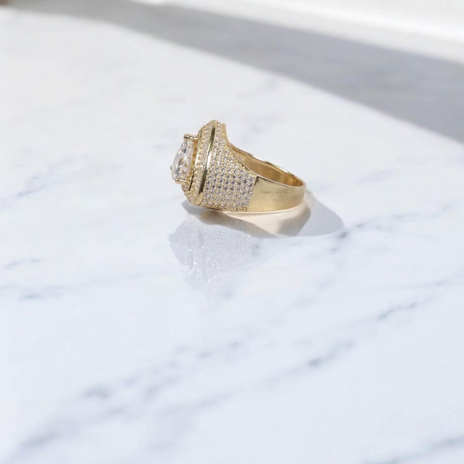 10K YG Luxury Triangle Rings / 8.38gr / Sz 11 / White Zircons