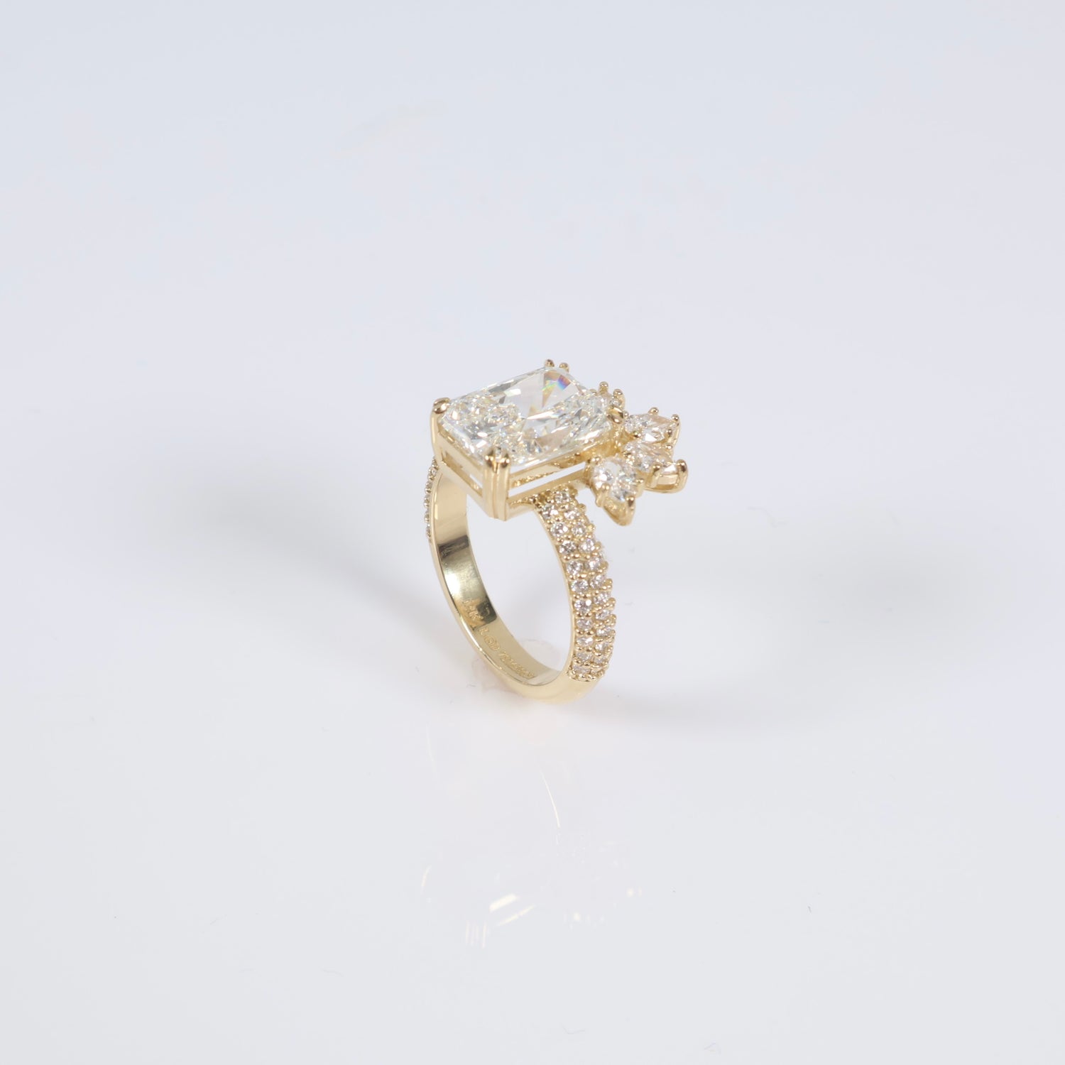 14K YG Lab Diamond Cut Cornered Rectangular Modified Engagement Ring / 5.6gr / Sz 6 3/4 / 4.07Ct Lab Dia / F / VVS2