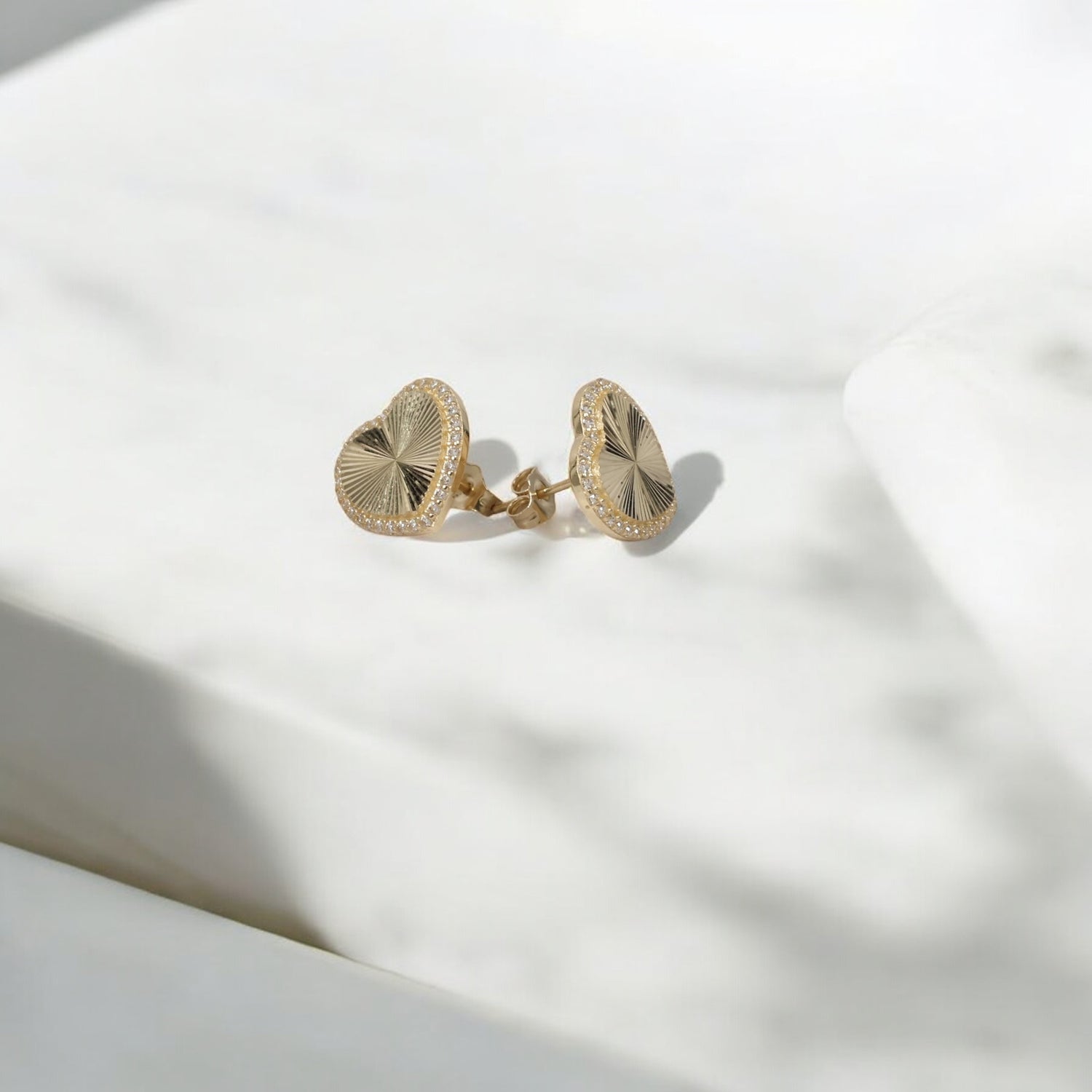 14K YG Heart Stud Earrings / 2.17gr / 13mm /