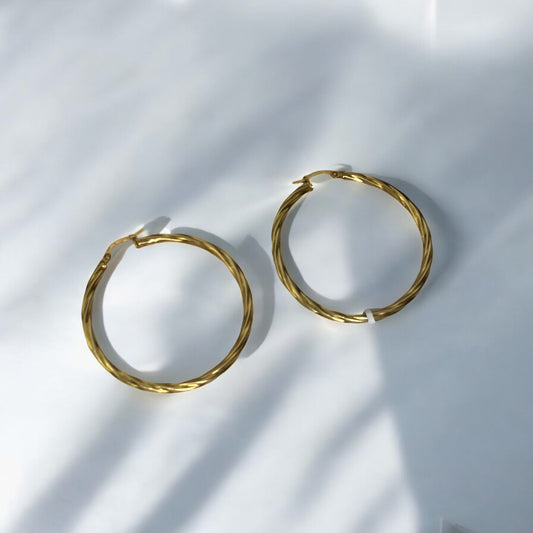 10K Yellow Gold Braided Fashion Hoop Earrings / 2.4gr