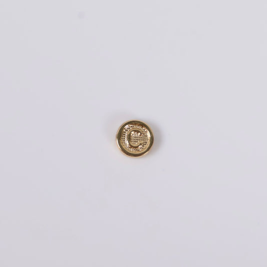 18K YG Letter C Textured Circle Ironwork / 0.2gr / 7mm /
