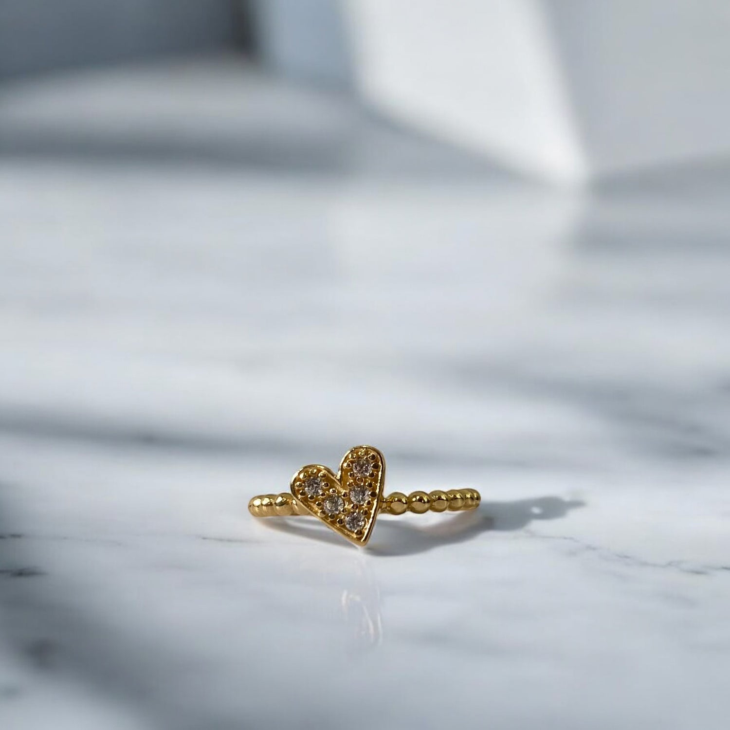 18K Yellow Gold Heart Flat Stitches Ring With Zircons / 2.1gr / Size 5