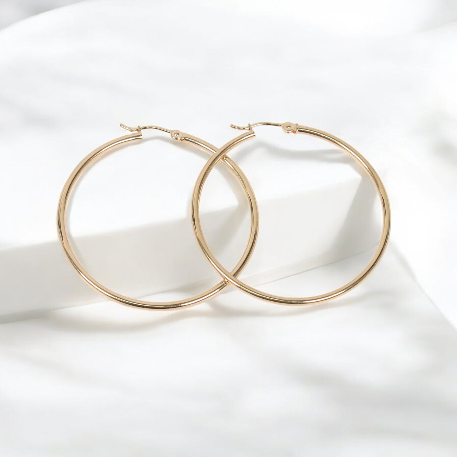 14K YG Fashion Hoop Earrings / 2.6gr / 1.7in /