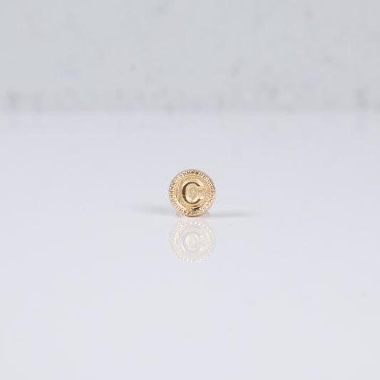 18K YG Letter C Mate Bordered Circle Ironwork / 0.37gr / 8mm /