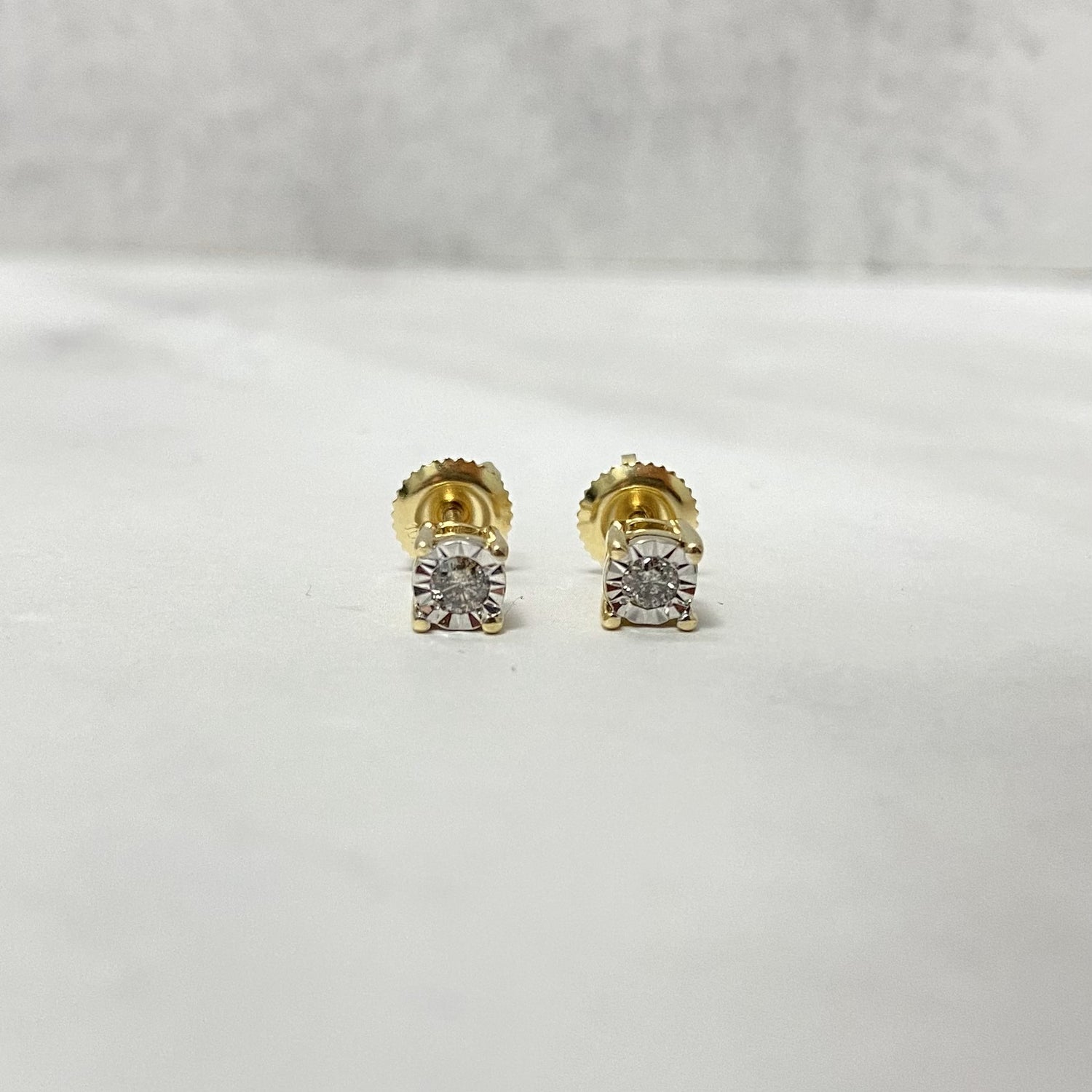 10K Yellow Gold Diamond Round Fashion Stud Earrings 0.10Ct Dia / 1.11gr / 4mm