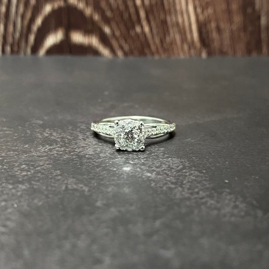 14K White Gold Diamond Luxury Engagement Ring 0.62Ct Dia / 3.26gr / Size 6 3/4
